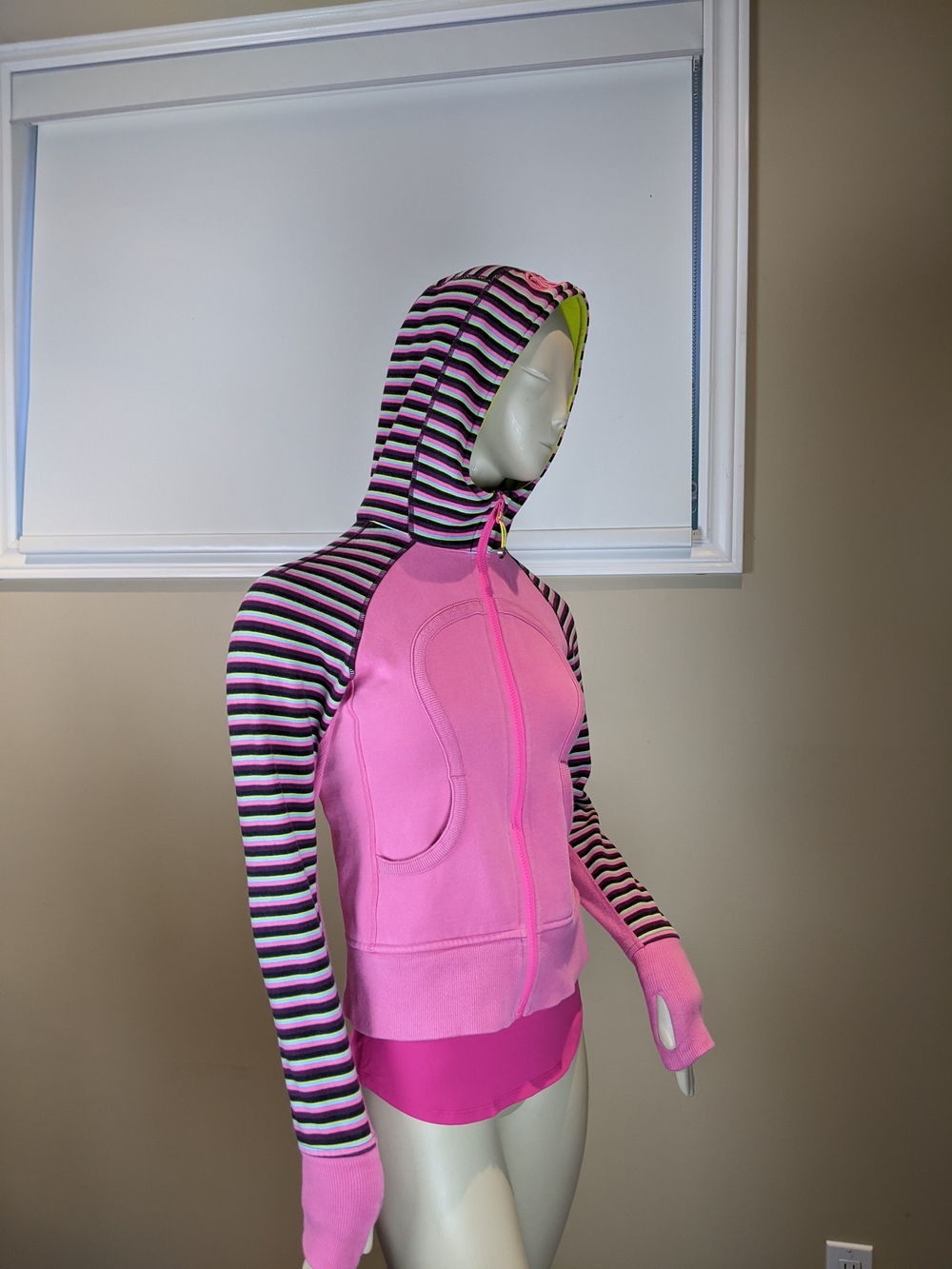 Lululemon Scuba Afterglow Split Pea Striped Sleeve Hoodie - Picture 4 of 8